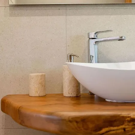 Whome Countryside Charm Near Wedding Venue W/ Bbq Patio 펜션 토레스베드라스