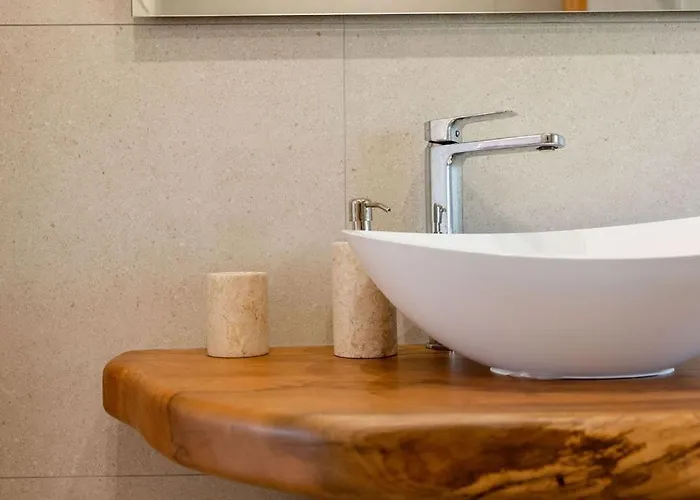 Whome Countryside Charm Near Wedding Venue W/ Bbq Patio 別荘 トーレス・ヴェドラス